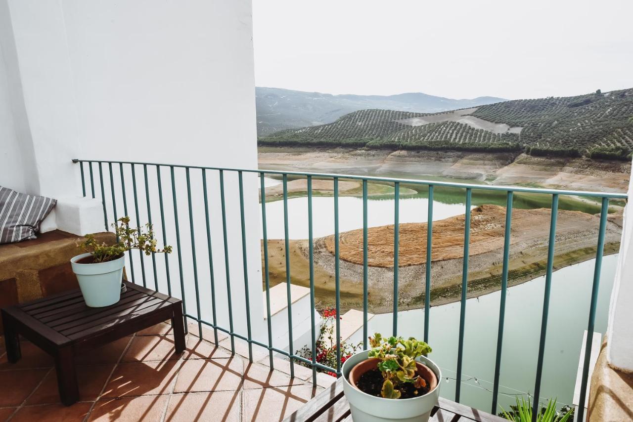 Lake Room Iznajar Homestay